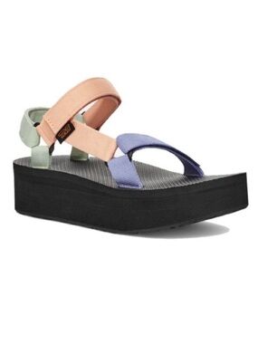 Teva Flatform Universal Sandal